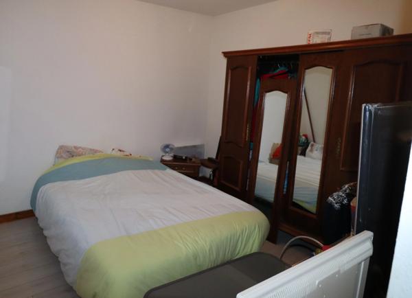 Dpt Saône et Loire (71), à vendre ROMENAY immeuble - 4 appartements et 1 local commercial