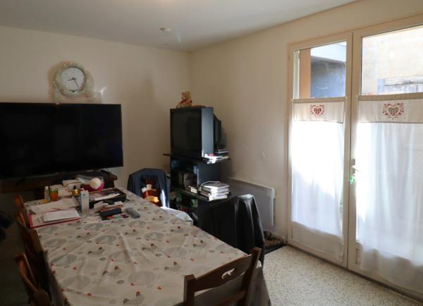 Dpt Saône et Loire (71), à vendre ROMENAY immeuble - 4 appartements et 1 local commercial