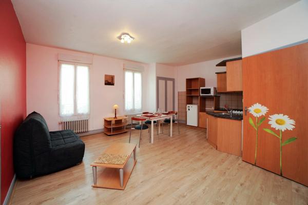 Rare affaire à saisir, un immeuble à vendre (SCI et SARL) VICHY centre-ville (03)