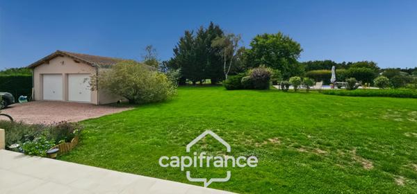 Maison plain-pied à vendre de 202 m² - BELLERIVE SUR ALLIER (03) - double garage / piscine
