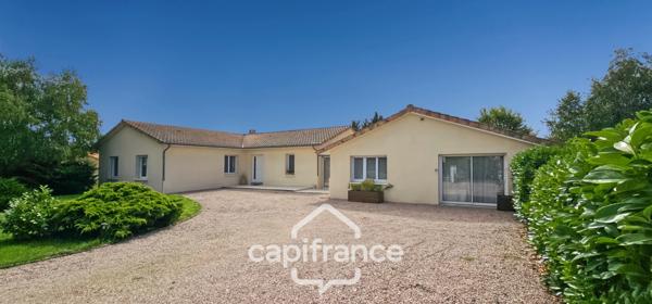 Maison plain-pied à vendre de 202 m² - BELLERIVE SUR ALLIER (03) - double garage / piscine