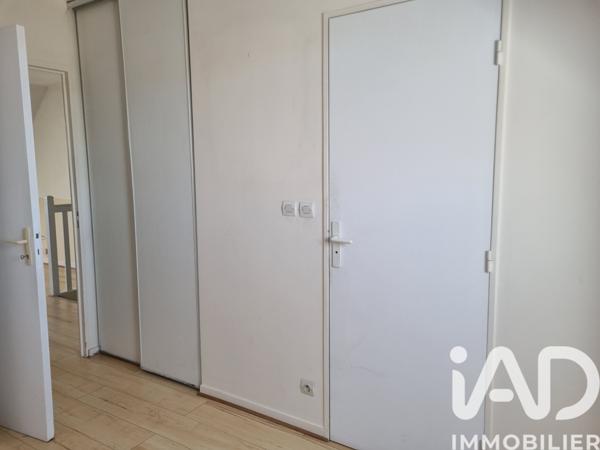 Location appartement 2 pièces 32,76 m² Fontenay-le-Vicomte