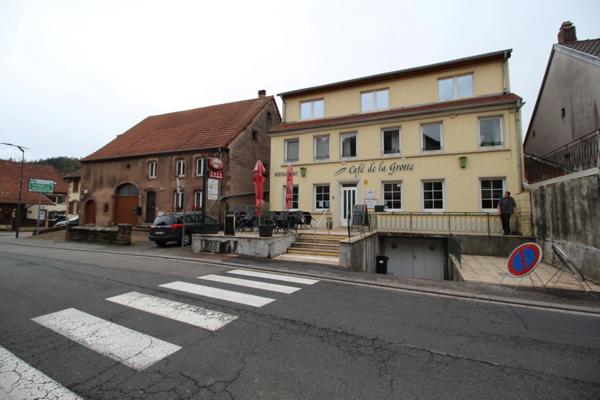 Dpt Moselle (57), à vendre WALSCHEID immeuble