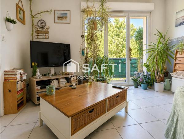BEL APPARTEMENT T2 AVEC BALCON SUR ESPACE VERT