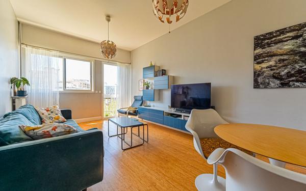 Appartement à vendre    2 pièces • 47,71 m2 Paris 19