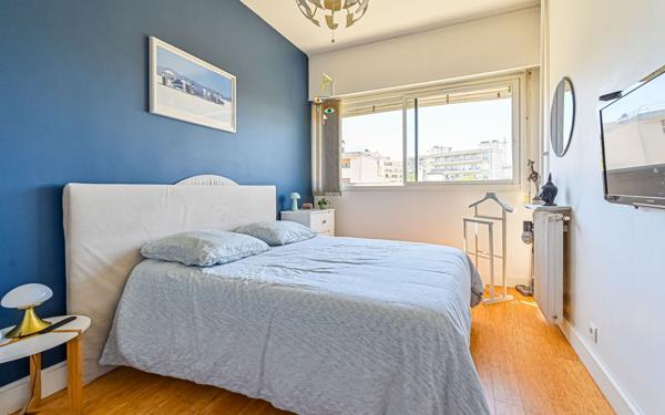 Appartement à vendre    2 pièces • 47,71 m2 Paris 19