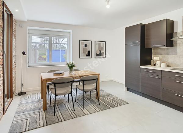 Venez découvrir sans tarder cette charmante maison de hameau située à Gorges, à seulement 7 minutes de l'axe Nantes?Cholet, 5 minutes de Clisson et 6 minutes de Vallet.