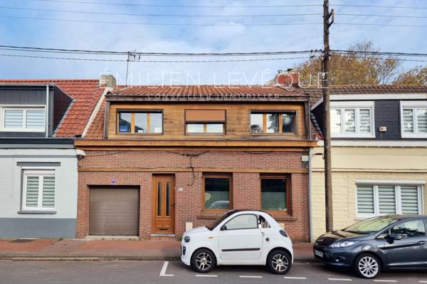 WATTRELOS – Maison familiale rénovée avec jardin, garage et confort moderne – Quartier recherché !