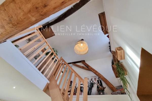 WATTRELOS – Maison familiale rénovée avec jardin, garage et confort moderne – Quartier recherché !