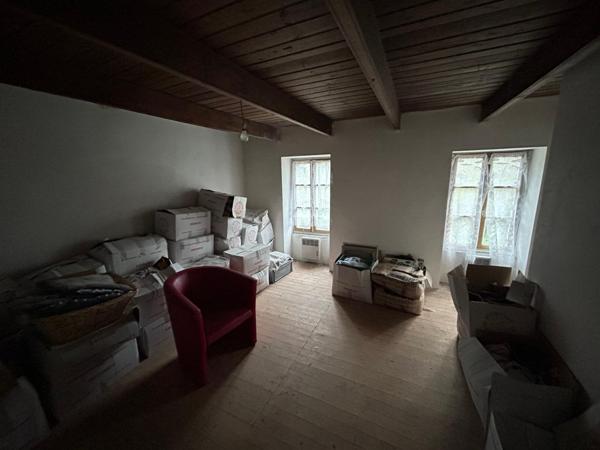 Maison à LOGUIVY-PLOUGRAS, 22780 - 6 pièces 102m²