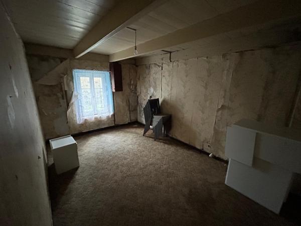 Maison à LOGUIVY-PLOUGRAS, 22780 - 6 pièces 102m²