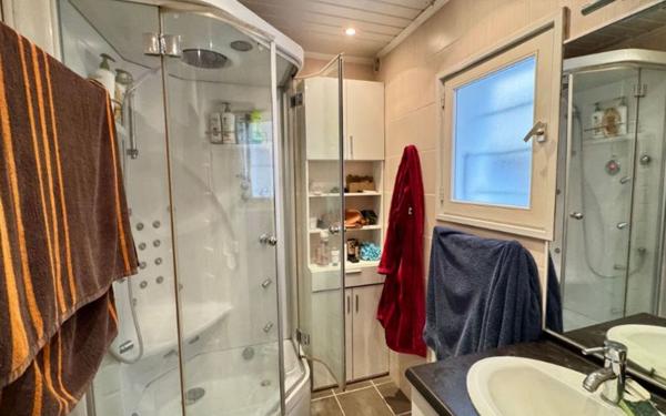 Maison à louer    8 pièces •  Mérignac