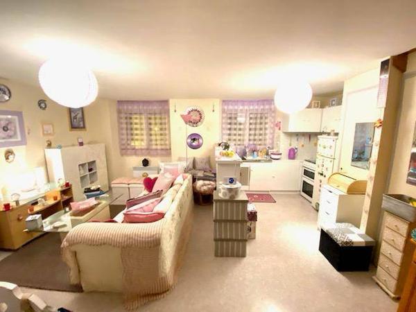 Immeuble mixte 162 m² à Trégueux, local commercial et 2 logements loués