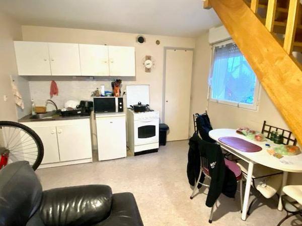 Immeuble mixte 162 m² à Trégueux, local commercial et 2 logements loués