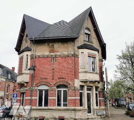 HAYBES - MAISON E RENOVER
POSSIBILITES LOCAL PRO + 2 LOGEMENTS