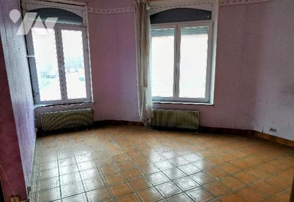 HAYBES - MAISON E RENOVER
POSSIBILITES LOCAL PRO + 2 LOGEMENTS