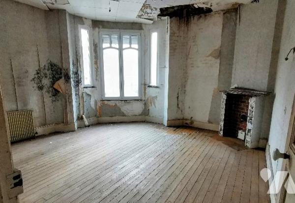 HAYBES - MAISON E RENOVER
POSSIBILITES LOCAL PRO + 2 LOGEMENTS