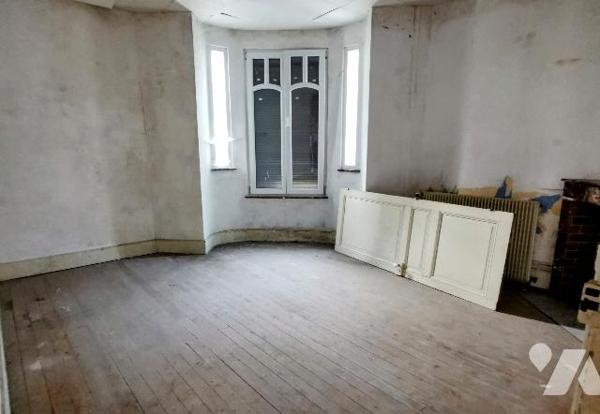 HAYBES - MAISON E RENOVER
POSSIBILITES LOCAL PRO + 2 LOGEMENTS