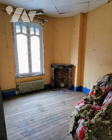 HAYBES - MAISON E RENOVER
POSSIBILITES LOCAL PRO + 2 LOGEMENTS