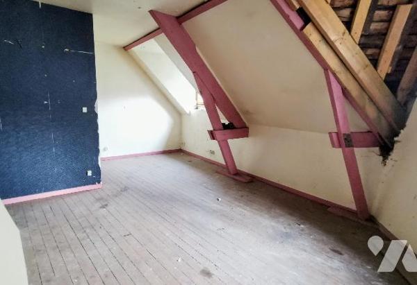 HAYBES - MAISON E RENOVER
POSSIBILITES LOCAL PRO + 2 LOGEMENTS