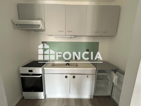 Location Studio meublé 34.54 m² - 5-7 RUE TRAVOT Cholet 49300