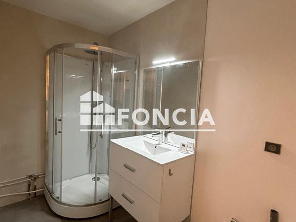 Location Studio meublé 34.54 m² - 5-7 RUE TRAVOT Cholet 49300