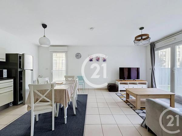 Appartement F3 à vendre  3 pièces - 66 m 2   CAEN  - 14