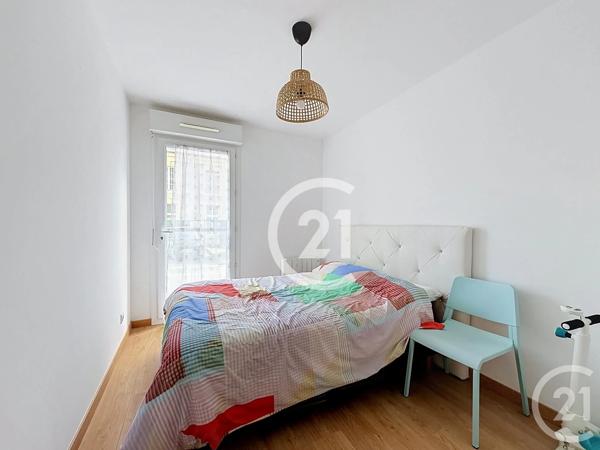 Appartement F3 à vendre  3 pièces - 66 m 2   CAEN  - 14