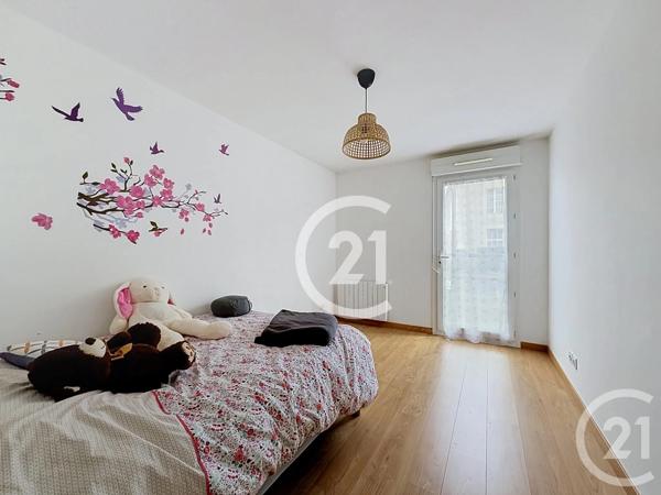Appartement F3 à vendre  3 pièces - 66 m 2   CAEN  - 14