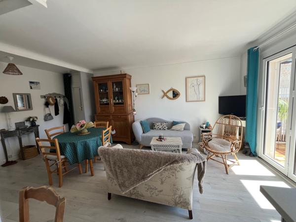 SAINT PIERRE LA MER APPARTEMENT T3 parking + garage 2 voitures