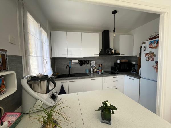 SAINT PIERRE LA MER APPARTEMENT T3 parking + garage 2 voitures