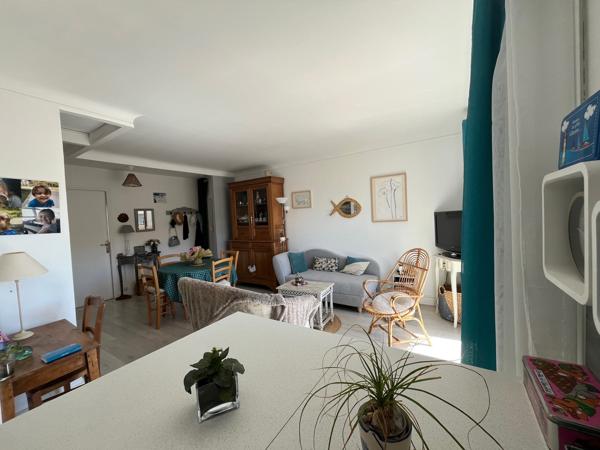 SAINT PIERRE LA MER APPARTEMENT T3 parking + garage 2 voitures