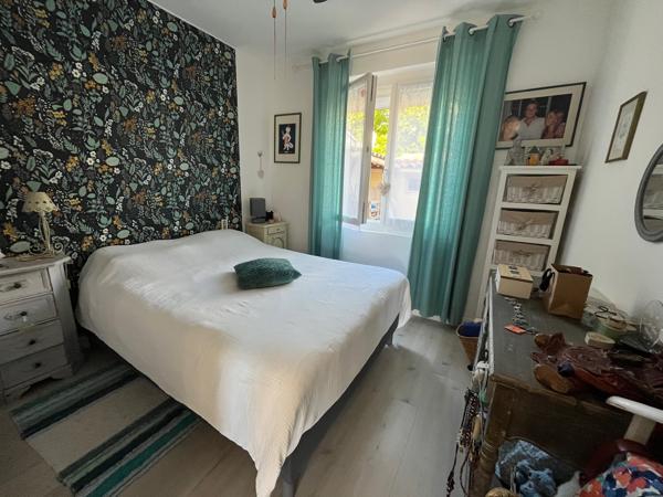 SAINT PIERRE LA MER APPARTEMENT T3 parking + garage 2 voitures