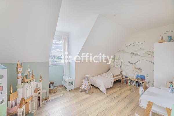 Maison
         5 pièces
        - 140 m² 354 000 € *