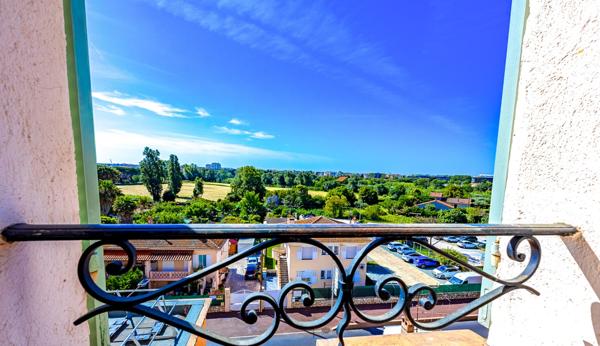 Superbe appartement studio tranversant