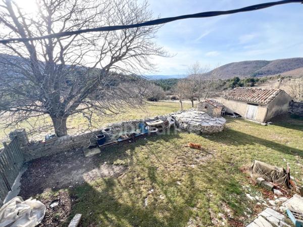 Maison Ferme avec 18 hectares à vendre à La Rochegiron (04150) proche Banon, Alpes-de-Haute-Provence
