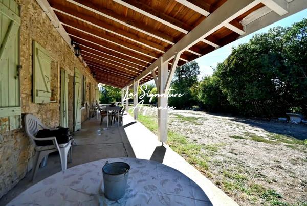 Charme de l’ancien, calme et beaux volumes : une maison pleine de potentiel !