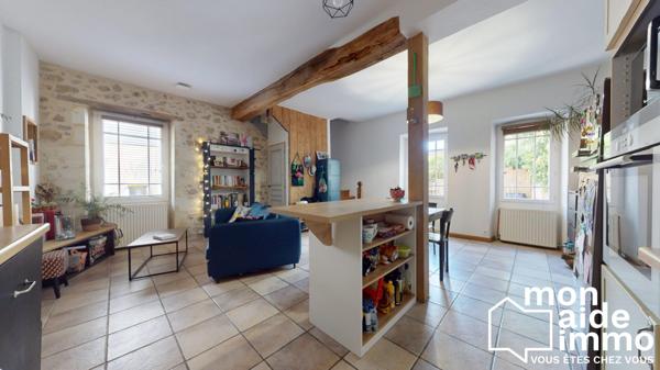 Belle maison en pierre à deux pas de tout
