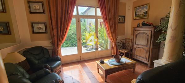 Maison - 15 pièces - 350 m²