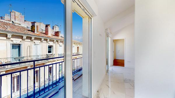 Marseille (13006) 2 PIECES DERNIER ETAGE TERRASSE VUE MER MARSEILLE COURS JULIEN 13006