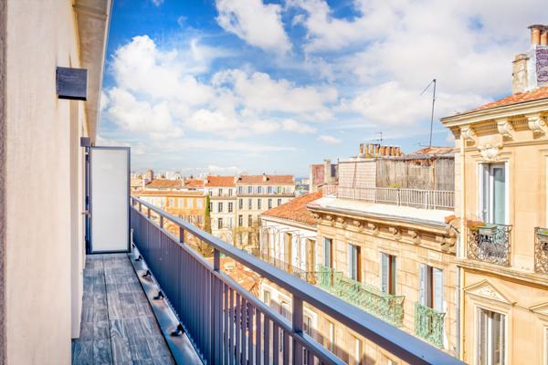 Marseille (13006) 2 PIECES DERNIER ETAGE TERRASSE VUE MER MARSEILLE COURS JULIEN 13006