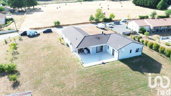 Maison à vendre 6 pièces 160 m² Saint-Priest-Taurion