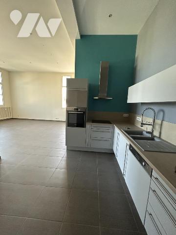 À VENDRE – AURAY CENTRE-VILLE – BEL APPARTEMENT D’ENVIRON 82 m²