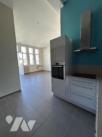 À VENDRE – AURAY CENTRE-VILLE – BEL APPARTEMENT D’ENVIRON 82 m²