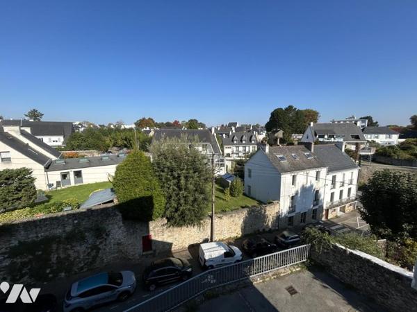 À VENDRE – AURAY CENTRE-VILLE – BEL APPARTEMENT D’ENVIRON 82 m²