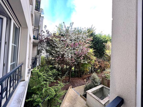 Appartement Suresnes 2 pièce(s) 32 m2