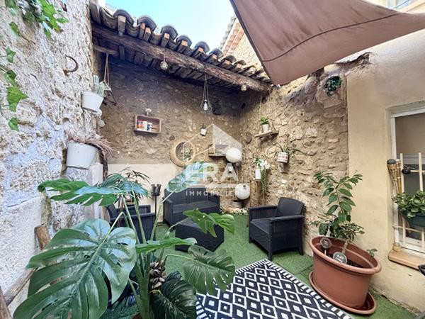 À vendre ? Maison de village avec terrasse et dépendance à Mallemort