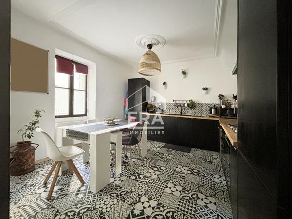 À vendre ? Maison de village avec terrasse et dépendance à Mallemort