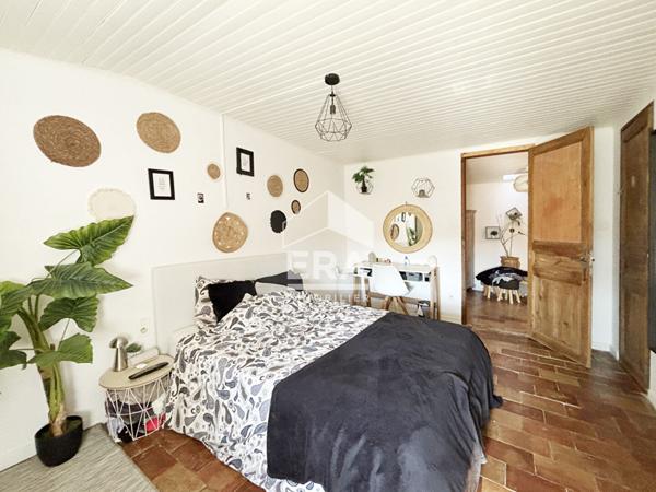 À vendre ? Maison de village avec terrasse et dépendance à Mallemort