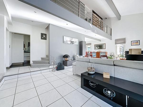 MAISON A VENDRE À MONTAUBAN (82), ENVIRONNEMENT CALME ,VERDOYANT, GARAGE, PISCINE